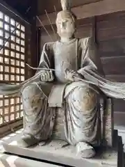 稲爪神社の像