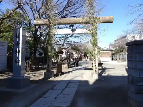 東官守稲荷神社の鳥居