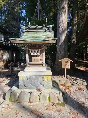 雄山神社前立社壇の{uncategorized: "未分類", other: "その他", undefined: "問題あり", building: "その他建物", grave: "お墓", sacred_gate: "鳥居", guardian: "狛犬", statue: "像", buddha: "仏像", history: "歴史", nature: "自然", garden: "庭園", animal: "動物", pagoda: "塔", temizu: "手水舎", mountain_gate: "山門・神門", sanctuary: "本殿・本堂", subordinate: "末社・摂社", art: "芸術", scenery: "景色", jizo: "地蔵", ema: "絵馬", goshuin: "御朱印", omikuji: "おみくじ", items: "授与品その他", amulet: "お守り", goshuincho: "御朱印帳", eats: "食事", festival: "お祭り", votive_dance: "神楽", shichigosan: "七五三参", wedding: "結婚式", experience: "体験その他", initially: "初詣", around: "周辺", anti_infection: "感染症対策"}