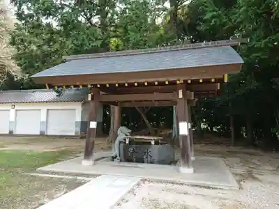 糟目春日神社の手水舎