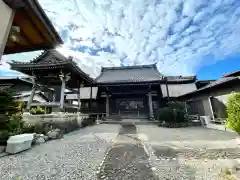 法専寺の本殿