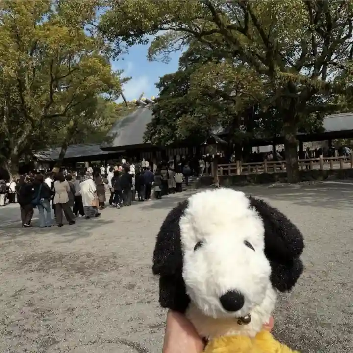 熱田神宮の{uncategorized: "未分類", other: "その他", undefined: "問題あり", building: "その他建物", grave: "お墓", sacred_gate: "鳥居", guardian: "狛犬", statue: "像", buddha: "仏像", history: "歴史", nature: "自然", garden: "庭園", animal: "動物", pagoda: "塔", temizu: "手水舎", mountain_gate: "山門・神門", sanctuary: "本殿・本堂", subordinate: "末社・摂社", art: "芸術", scenery: "景色", jizo: "地蔵", ema: "絵馬", goshuin: "御朱印", omikuji: "おみくじ", items: "授与品その他", amulet: "お守り", goshuincho: "御朱印帳", eats: "食事", festival: "お祭り", votive_dance: "神楽", shichigosan: "七五三参", wedding: "結婚式", experience: "体験その他", initially: "初詣", around: "周辺", anti_infection: "感染症対策"}