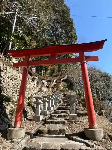 湯之山神社の{uncategorized: "未分類", other: "その他", undefined: "問題あり", building: "その他建物", grave: "お墓", sacred_gate: "鳥居", guardian: "狛犬", statue: "像", buddha: "仏像", history: "歴史", nature: "自然", garden: "庭園", animal: "動物", pagoda: "塔", temizu: "手水舎", mountain_gate: "山門・神門", sanctuary: "本殿・本堂", subordinate: "末社・摂社", art: "芸術", scenery: "景色", jizo: "地蔵", ema: "絵馬", goshuin: "御朱印", omikuji: "おみくじ", items: "授与品その他", amulet: "お守り", goshuincho: "御朱印帳", eats: "食事", festival: "お祭り", votive_dance: "神楽", shichigosan: "七五三参", wedding: "結婚式", experience: "体験その他", initially: "初詣", around: "周辺", anti_infection: "感染症対策"}