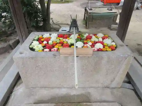 片埜神社の手水舎