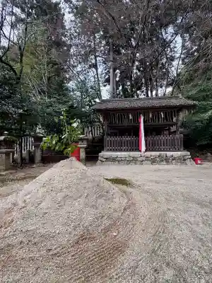 石座神社の{uncategorized: "未分類", other: "その他", undefined: "問題あり", building: "その他建物", grave: "お墓", sacred_gate: "鳥居", guardian: "狛犬", statue: "像", buddha: "仏像", history: "歴史", nature: "自然", garden: "庭園", animal: "動物", pagoda: "塔", temizu: "手水舎", mountain_gate: "山門・神門", sanctuary: "本殿・本堂", subordinate: "末社・摂社", art: "芸術", scenery: "景色", jizo: "地蔵", ema: "絵馬", goshuin: "御朱印", omikuji: "おみくじ", items: "授与品その他", amulet: "お守り", goshuincho: "御朱印帳", eats: "食事", festival: "お祭り", votive_dance: "神楽", shichigosan: "七五三参", wedding: "結婚式", experience: "体験その他", initially: "初詣", around: "周辺", anti_infection: "感染症対策"}