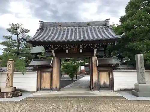 永賞寺の山門