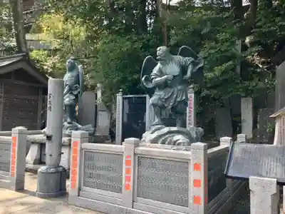 高尾山薬王院の像