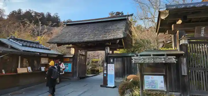 円通院の山門・神門