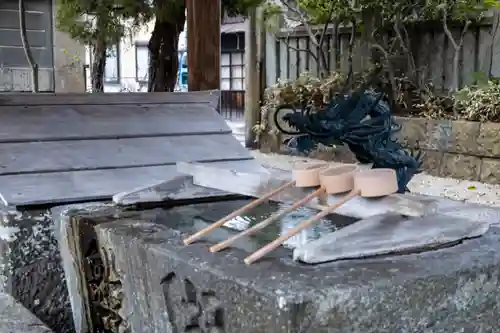 荒井神社の手水舎