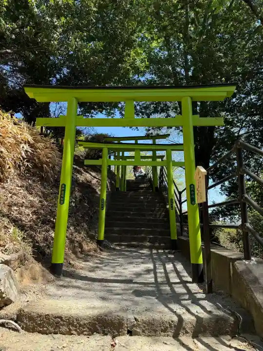 足利織姫神社の{uncategorized: "未分類", other: "その他", undefined: "問題あり", building: "その他建物", grave: "お墓", sacred_gate: "鳥居", guardian: "狛犬", statue: "像", buddha: "仏像", history: "歴史", nature: "自然", garden: "庭園", animal: "動物", pagoda: "塔", temizu: "手水舎", mountain_gate: "山門・神門", sanctuary: "本殿・本堂", subordinate: "末社・摂社", art: "芸術", scenery: "景色", jizo: "地蔵", ema: "絵馬", goshuin: "御朱印", omikuji: "おみくじ", items: "授与品その他", amulet: "お守り", goshuincho: "御朱印帳", eats: "食事", festival: "お祭り", votive_dance: "神楽", shichigosan: "七五三参", wedding: "結婚式", experience: "体験その他", initially: "初詣", around: "周辺", anti_infection: "感染症対策"}