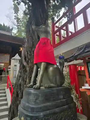 瓢箪山稲荷神社の{uncategorized: "未分類", other: "その他", undefined: "問題あり", building: "その他建物", grave: "お墓", sacred_gate: "鳥居", guardian: "狛犬", statue: "像", buddha: "仏像", history: "歴史", nature: "自然", garden: "庭園", animal: "動物", pagoda: "塔", temizu: "手水舎", mountain_gate: "山門・神門", sanctuary: "本殿・本堂", subordinate: "末社・摂社", art: "芸術", scenery: "景色", jizo: "地蔵", ema: "絵馬", goshuin: "御朱印", omikuji: "おみくじ", items: "授与品その他", amulet: "お守り", goshuincho: "御朱印帳", eats: "食事", festival: "お祭り", votive_dance: "神楽", shichigosan: "七五三参", wedding: "結婚式", experience: "体験その他", initially: "初詣", around: "周辺", anti_infection: "感染症対策"}