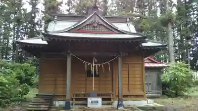 三湯神社の本殿・本堂