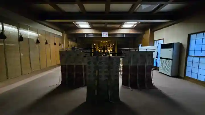 真成院の{uncategorized: "未分類", other: "その他", undefined: "問題あり", building: "その他建物", grave: "お墓", sacred_gate: "鳥居", guardian: "狛犬", statue: "像", buddha: "仏像", history: "歴史", nature: "自然", garden: "庭園", animal: "動物", pagoda: "塔", temizu: "手水舎", mountain_gate: "山門・神門", sanctuary: "本殿・本堂", subordinate: "末社・摂社", art: "芸術", scenery: "景色", jizo: "地蔵", ema: "絵馬", goshuin: "御朱印", omikuji: "おみくじ", items: "授与品その他", amulet: "お守り", goshuincho: "御朱印帳", eats: "食事", festival: "お祭り", votive_dance: "神楽", shichigosan: "七五三参", wedding: "結婚式", experience: "体験その他", initially: "初詣", around: "周辺", anti_infection: "感染症対策"}