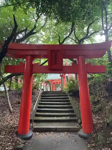 大學稲荷神社の鳥居