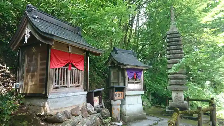 弁財天白龍王大権現の末社・摂社