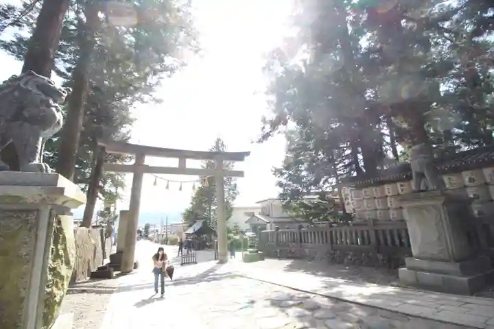 諏訪大社下社春宮の鳥居