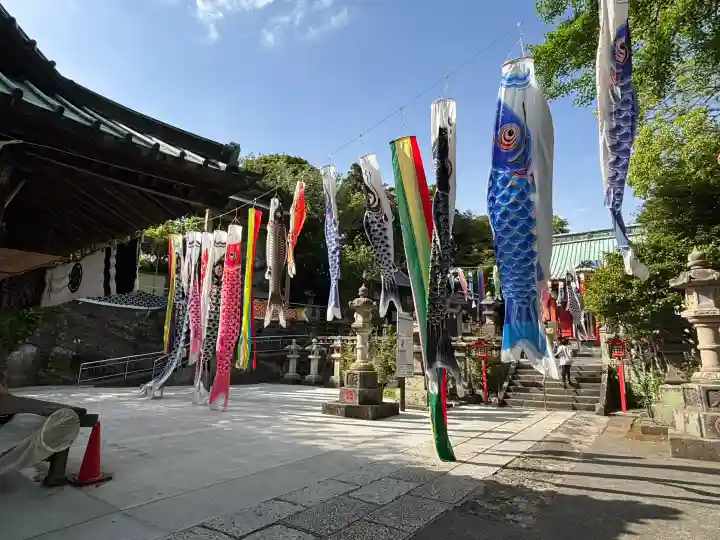 海南神社の{uncategorized: "未分類", other: "その他", undefined: "問題あり", building: "その他建物", grave: "お墓", sacred_gate: "鳥居", guardian: "狛犬", statue: "像", buddha: "仏像", history: "歴史", nature: "自然", garden: "庭園", animal: "動物", pagoda: "塔", temizu: "手水舎", mountain_gate: "山門・神門", sanctuary: "本殿・本堂", subordinate: "末社・摂社", art: "芸術", scenery: "景色", jizo: "地蔵", ema: "絵馬", goshuin: "御朱印", omikuji: "おみくじ", items: "授与品その他", amulet: "お守り", goshuincho: "御朱印帳", eats: "食事", festival: "お祭り", votive_dance: "神楽", shichigosan: "七五三参", wedding: "結婚式", experience: "体験その他", initially: "初詣", around: "周辺", anti_infection: "感染症対策"}