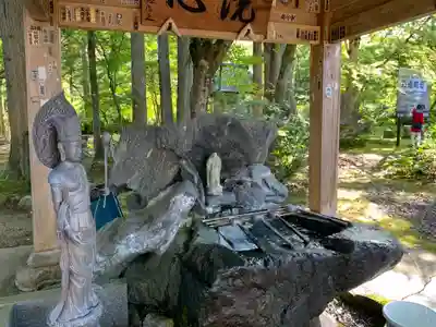 如法寺(鳥追観音)の手水舎