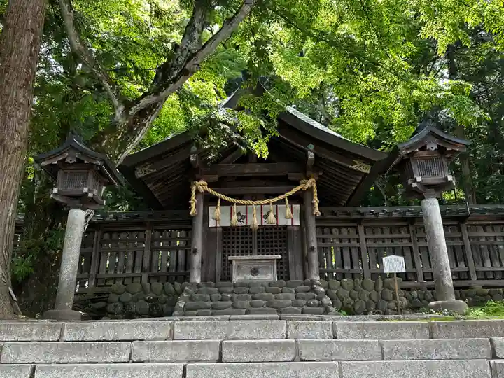 諏訪大社上社前宮(長野県)