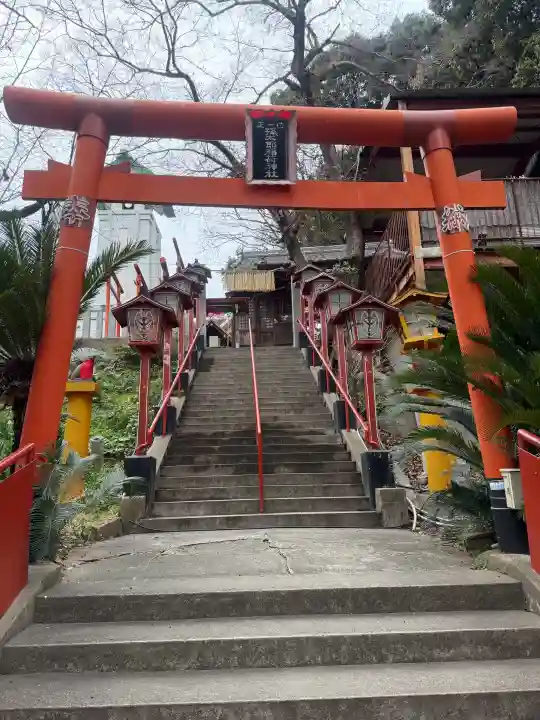 中司孫太郎稲荷神社の{uncategorized: "未分類", other: "その他", undefined: "問題あり", building: "その他建物", grave: "お墓", sacred_gate: "鳥居", guardian: "狛犬", statue: "像", buddha: "仏像", history: "歴史", nature: "自然", garden: "庭園", animal: "動物", pagoda: "塔", temizu: "手水舎", mountain_gate: "山門・神門", sanctuary: "本殿・本堂", subordinate: "末社・摂社", art: "芸術", scenery: "景色", jizo: "地蔵", ema: "絵馬", goshuin: "御朱印", omikuji: "おみくじ", items: "授与品その他", amulet: "お守り", goshuincho: "御朱印帳", eats: "食事", festival: "お祭り", votive_dance: "神楽", shichigosan: "七五三参", wedding: "結婚式", experience: "体験その他", initially: "初詣", around: "周辺", anti_infection: "感染症対策"}