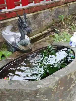 斗瑩稲荷神社の手水舎