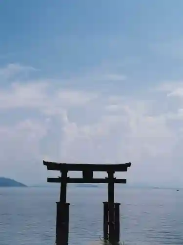 白鬚神社の{uncategorized: "未分類", other: "その他", undefined: "問題あり", building: "その他建物", grave: "お墓", sacred_gate: "鳥居", guardian: "狛犬", statue: "像", buddha: "仏像", history: "歴史", nature: "自然", garden: "庭園", animal: "動物", pagoda: "塔", temizu: "手水舎", mountain_gate: "山門・神門", sanctuary: "本殿・本堂", subordinate: "末社・摂社", art: "芸術", scenery: "景色", jizo: "地蔵", ema: "絵馬", goshuin: "御朱印", omikuji: "おみくじ", items: "授与品その他", amulet: "お守り", goshuincho: "御朱印帳", eats: "食事", festival: "お祭り", votive_dance: "神楽", shichigosan: "七五三参", wedding: "結婚式", experience: "体験その他", initially: "初詣", around: "周辺", anti_infection: "感染症対策"}