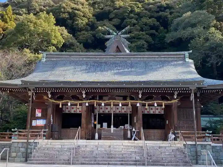 石見国一宮 物部神社の{uncategorized: "未分類", other: "その他", undefined: "問題あり", building: "その他建物", grave: "お墓", sacred_gate: "鳥居", guardian: "狛犬", statue: "像", buddha: "仏像", history: "歴史", nature: "自然", garden: "庭園", animal: "動物", pagoda: "塔", temizu: "手水舎", mountain_gate: "山門・神門", sanctuary: "本殿・本堂", subordinate: "末社・摂社", art: "芸術", scenery: "景色", jizo: "地蔵", ema: "絵馬", goshuin: "御朱印", omikuji: "おみくじ", items: "授与品その他", amulet: "お守り", goshuincho: "御朱印帳", eats: "食事", festival: "お祭り", votive_dance: "神楽", shichigosan: "七五三参", wedding: "結婚式", experience: "体験その他", initially: "初詣", around: "周辺", anti_infection: "感染症対策"}