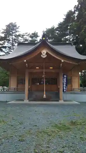 鬼越蒼前神社の本殿