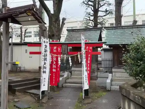 女塚神社の{uncategorized: "未分類", other: "その他", undefined: "問題あり", building: "その他建物", grave: "お墓", sacred_gate: "鳥居", guardian: "狛犬", statue: "像", buddha: "仏像", history: "歴史", nature: "自然", garden: "庭園", animal: "動物", pagoda: "塔", temizu: "手水舎", mountain_gate: "山門・神門", sanctuary: "本殿・本堂", subordinate: "末社・摂社", art: "芸術", scenery: "景色", jizo: "地蔵", ema: "絵馬", goshuin: "御朱印", omikuji: "おみくじ", items: "授与品その他", amulet: "お守り", goshuincho: "御朱印帳", eats: "食事", festival: "お祭り", votive_dance: "神楽", shichigosan: "七五三参", wedding: "結婚式", experience: "体験その他", initially: "初詣", around: "周辺", anti_infection: "感染症対策"}