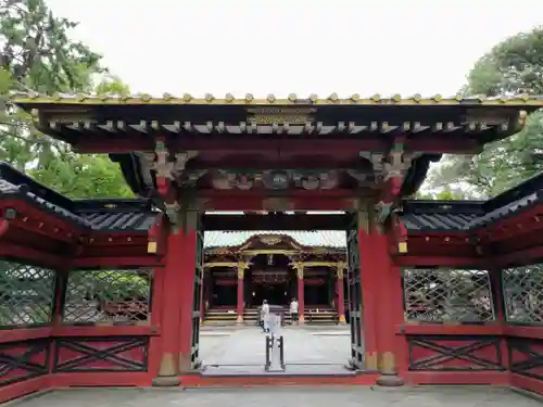 根津神社の山門