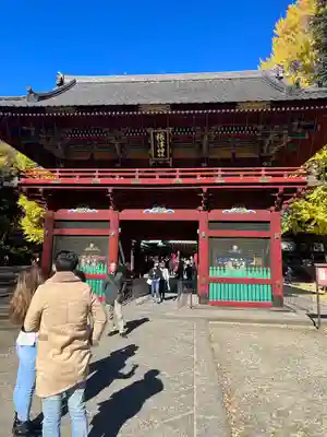 根津神社の山門・神門