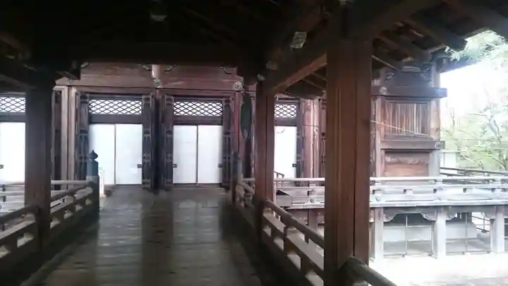 知恩院の本殿・本堂