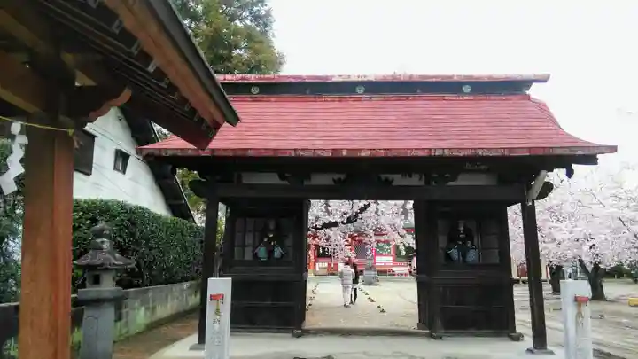 石和八幡宮(官知物部神社)の山門・神門