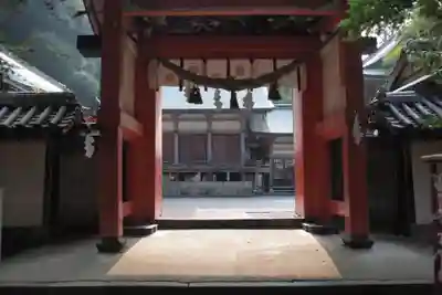 柞原八幡宮の山門・神門