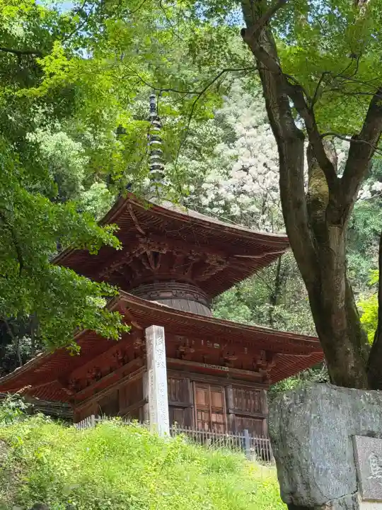 武蔵二宮 金鑚神社の{uncategorized: "未分類", other: "その他", undefined: "問題あり", building: "その他建物", grave: "お墓", sacred_gate: "鳥居", guardian: "狛犬", statue: "像", buddha: "仏像", history: "歴史", nature: "自然", garden: "庭園", animal: "動物", pagoda: "塔", temizu: "手水舎", mountain_gate: "山門・神門", sanctuary: "本殿・本堂", subordinate: "末社・摂社", art: "芸術", scenery: "景色", jizo: "地蔵", ema: "絵馬", goshuin: "御朱印", omikuji: "おみくじ", items: "授与品その他", amulet: "お守り", goshuincho: "御朱印帳", eats: "食事", festival: "お祭り", votive_dance: "神楽", shichigosan: "七五三参", wedding: "結婚式", experience: "体験その他", initially: "初詣", around: "周辺", anti_infection: "感染症対策"}