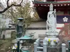 新井薬師（梅照院）の仏像