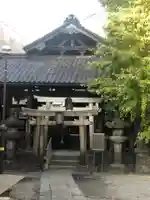 被官稲荷神社の鳥居