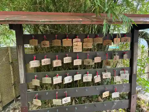 安楽寺の{uncategorized: "未分類", other: "その他", undefined: "問題あり", building: "その他建物", grave: "お墓", sacred_gate: "鳥居", guardian: "狛犬", statue: "像", buddha: "仏像", history: "歴史", nature: "自然", garden: "庭園", animal: "動物", pagoda: "塔", temizu: "手水舎", mountain_gate: "山門・神門", sanctuary: "本殿・本堂", subordinate: "末社・摂社", art: "芸術", scenery: "景色", jizo: "地蔵", ema: "絵馬", goshuin: "御朱印", omikuji: "おみくじ", items: "授与品その他", amulet: "お守り", goshuincho: "御朱印帳", eats: "食事", festival: "お祭り", votive_dance: "神楽", shichigosan: "七五三参", wedding: "結婚式", experience: "体験その他", initially: "初詣", around: "周辺", anti_infection: "感染症対策"}