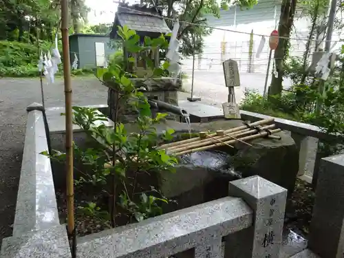 曾屋神社の手水舎