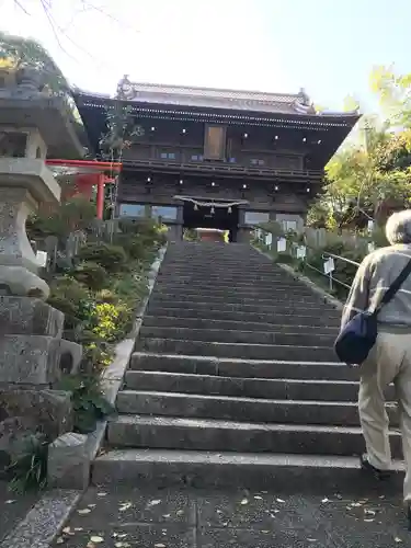 高津柿本神社の山門・神門