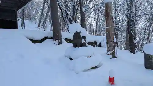 旭山稲荷金刀比羅神社の狛犬