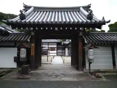 御寺 泉涌寺の山門・神門