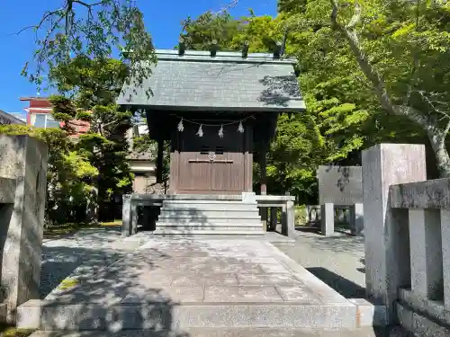 須走護國神社の{uncategorized: "未分類", other: "その他", undefined: "問題あり", building: "その他建物", grave: "お墓", sacred_gate: "鳥居", guardian: "狛犬", statue: "像", buddha: "仏像", history: "歴史", nature: "自然", garden: "庭園", animal: "動物", pagoda: "塔", temizu: "手水舎", mountain_gate: "山門・神門", sanctuary: "本殿・本堂", subordinate: "末社・摂社", art: "芸術", scenery: "景色", jizo: "地蔵", ema: "絵馬", goshuin: "御朱印", omikuji: "おみくじ", items: "授与品その他", amulet: "お守り", goshuincho: "御朱印帳", eats: "食事", festival: "お祭り", votive_dance: "神楽", shichigosan: "七五三参", wedding: "結婚式", experience: "体験その他", initially: "初詣", around: "周辺", anti_infection: "感染症対策"}