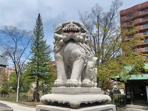 善知鳥神社の狛犬