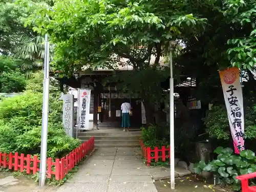 子安稲荷神社の本殿・本堂