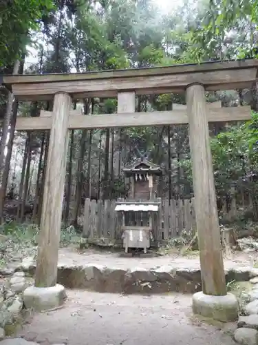 貴船神社(大神神社末社)の鳥居