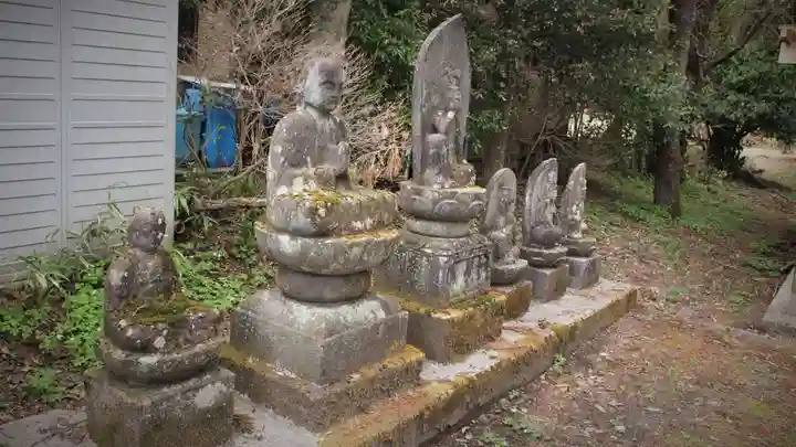生岡神社の仏像