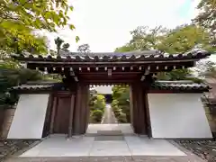 法林寺の山門