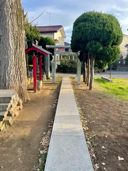 馬橋弁財天厳島神社の{uncategorized: "未分類", other: "その他", undefined: "問題あり", building: "その他建物", grave: "お墓", sacred_gate: "鳥居", guardian: "狛犬", statue: "像", buddha: "仏像", history: "歴史", nature: "自然", garden: "庭園", animal: "動物", pagoda: "塔", temizu: "手水舎", mountain_gate: "山門・神門", sanctuary: "本殿・本堂", subordinate: "末社・摂社", art: "芸術", scenery: "景色", jizo: "地蔵", ema: "絵馬", goshuin: "御朱印", omikuji: "おみくじ", items: "授与品その他", amulet: "お守り", goshuincho: "御朱印帳", eats: "食事", festival: "お祭り", votive_dance: "神楽", shichigosan: "七五三参", wedding: "結婚式", experience: "体験その他", initially: "初詣", around: "周辺", anti_infection: "感染症対策"}