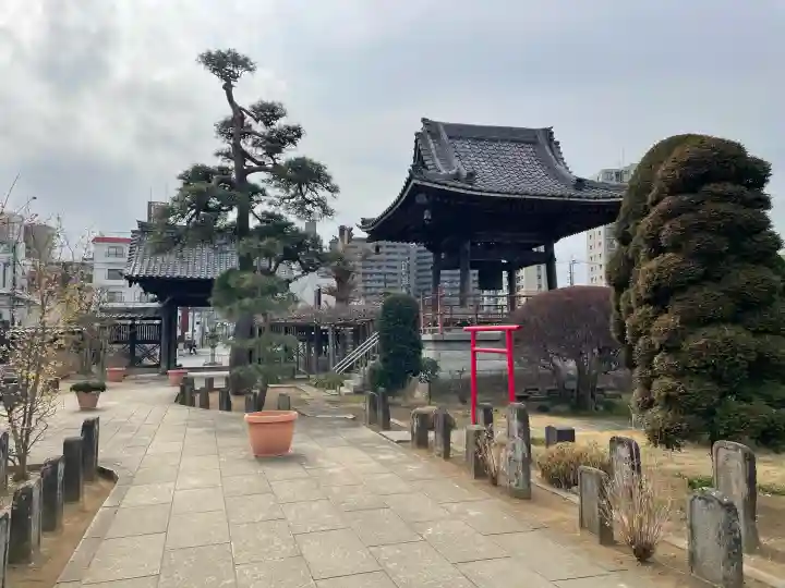 遍照院の{uncategorized: "未分類", other: "その他", undefined: "問題あり", building: "その他建物", grave: "お墓", sacred_gate: "鳥居", guardian: "狛犬", statue: "像", buddha: "仏像", history: "歴史", nature: "自然", garden: "庭園", animal: "動物", pagoda: "塔", temizu: "手水舎", mountain_gate: "山門・神門", sanctuary: "本殿・本堂", subordinate: "末社・摂社", art: "芸術", scenery: "景色", jizo: "地蔵", ema: "絵馬", goshuin: "御朱印", omikuji: "おみくじ", items: "授与品その他", amulet: "お守り", goshuincho: "御朱印帳", eats: "食事", festival: "お祭り", votive_dance: "神楽", shichigosan: "七五三参", wedding: "結婚式", experience: "体験その他", initially: "初詣", around: "周辺", anti_infection: "感染症対策"}